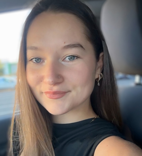 Jade - Conseillère Commerciale